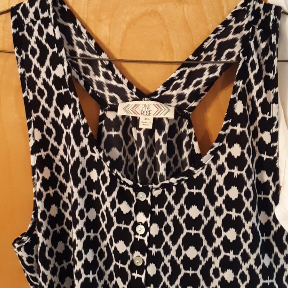 Tops - Picture 2 of 3